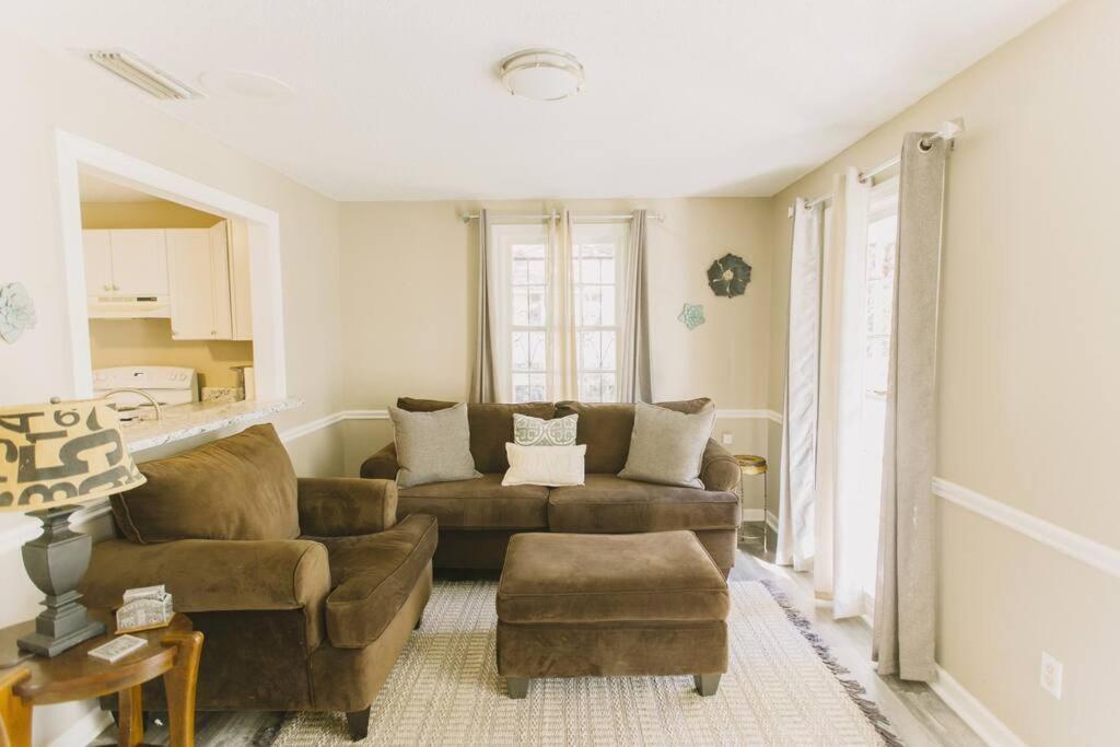 Cozy Downtown Gem Fully Equipped Free Parking * Mobile