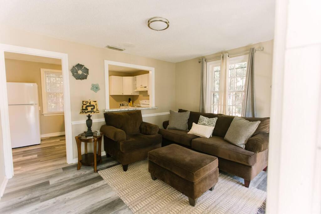 Cozy Downtown Gem Fully Equipped Free Parking