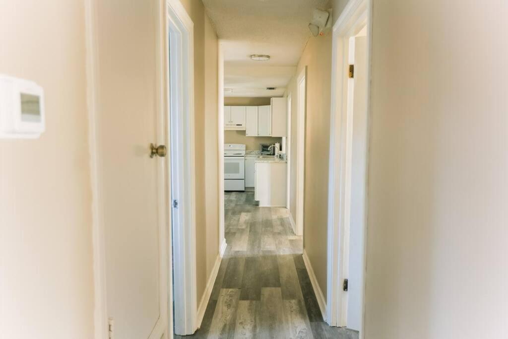 Cozy Downtown Gem Fully Equipped Free Parking Holiday home *